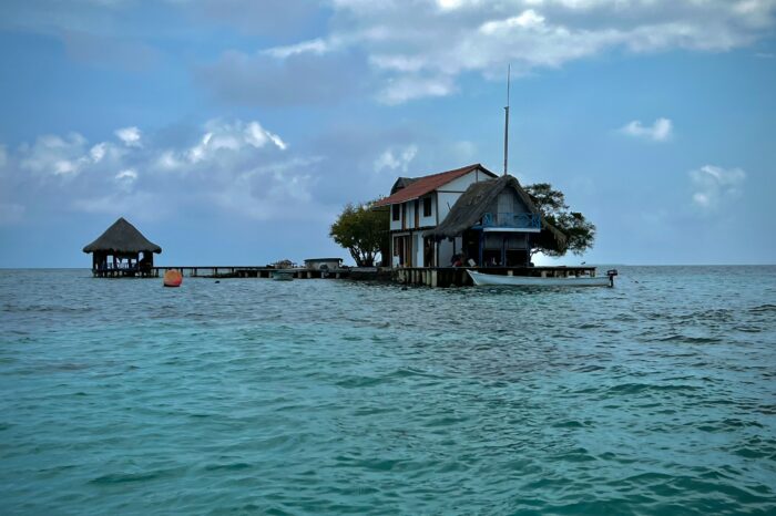 ISLAS DEL ROSARIO Y PLAYA TRANQUILA EN LANCHA